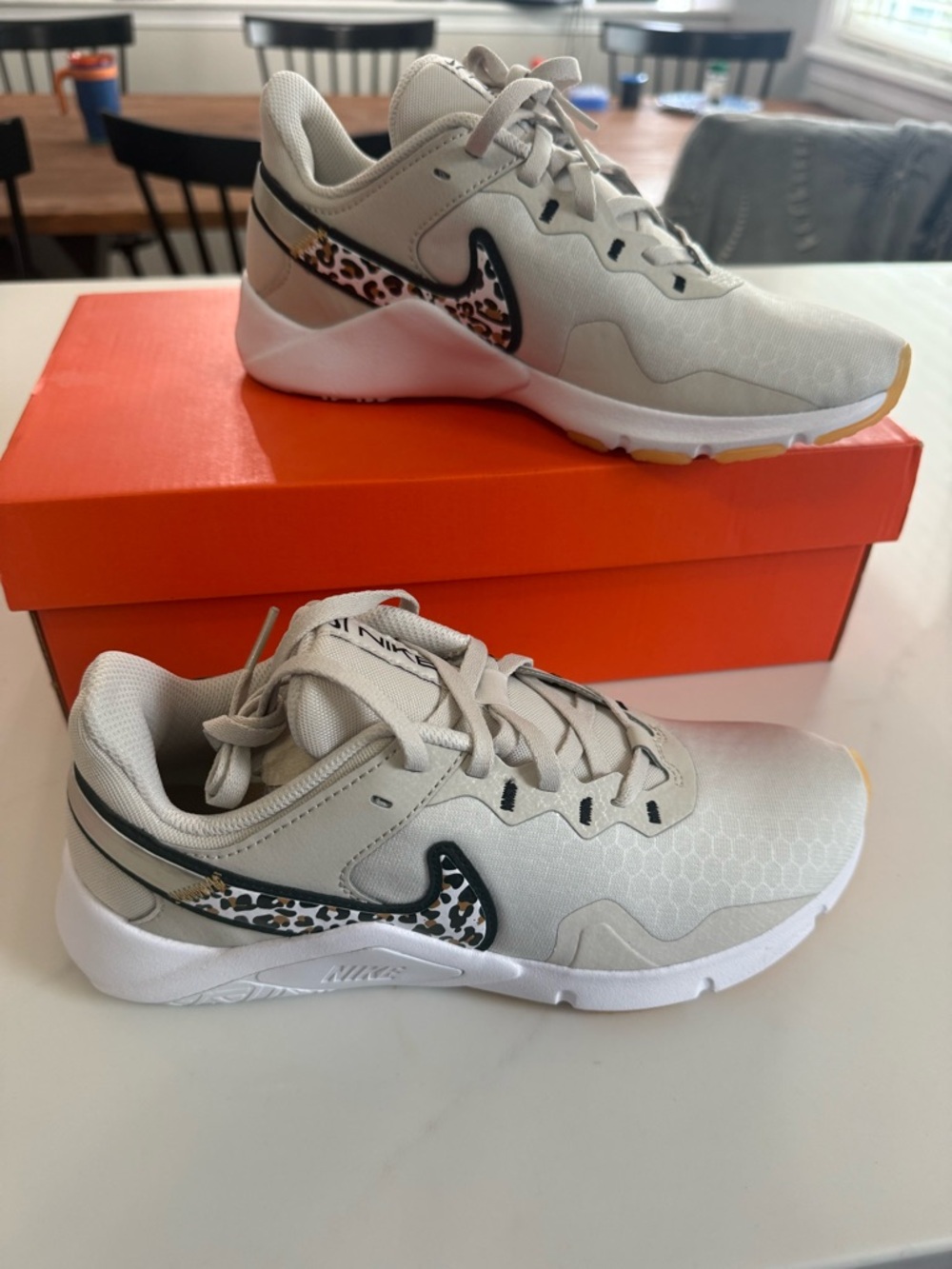 Nike Legend Essential 2 Prm Size 7 - Picture 4 of 6